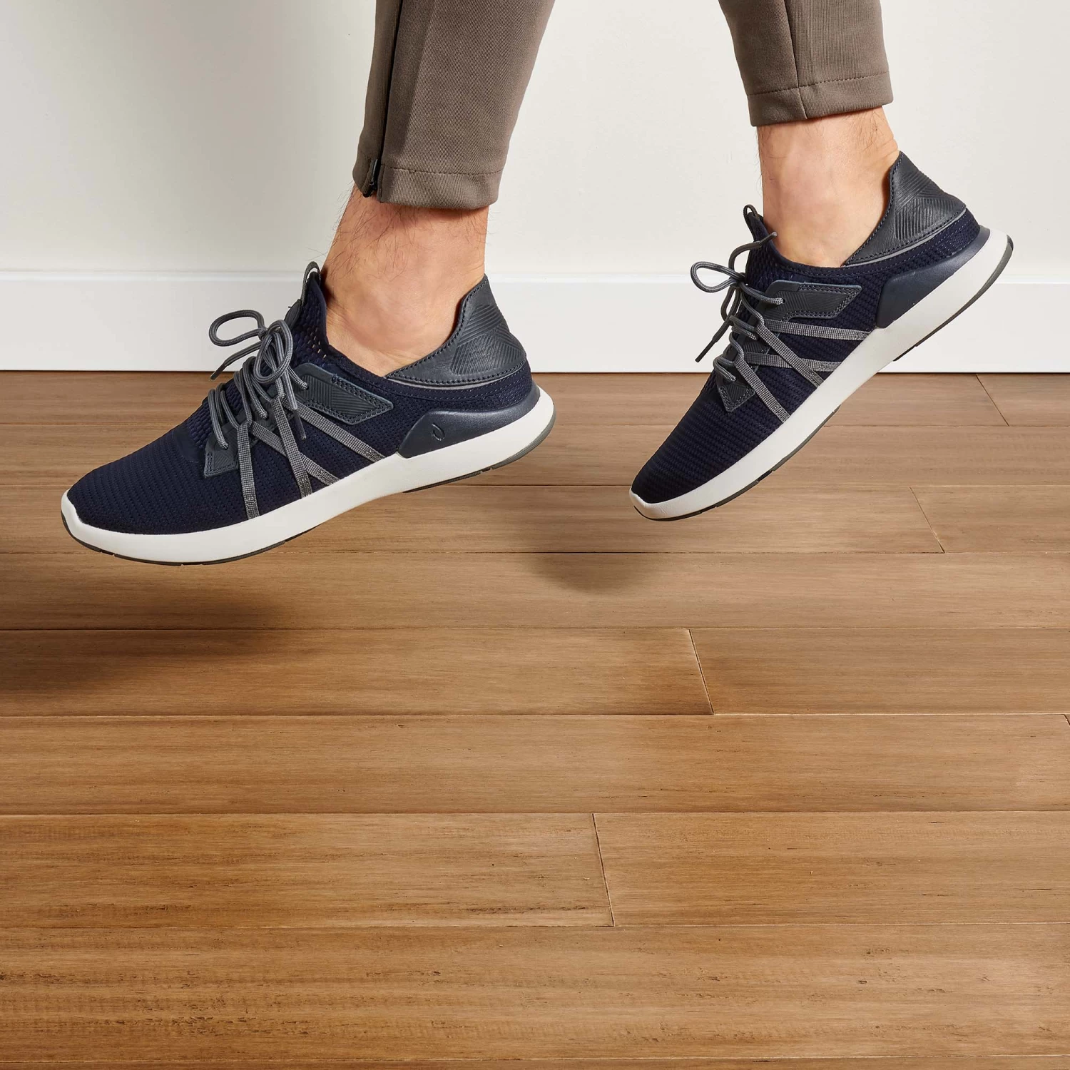 OluKai Mio Lī - Trench Blue / Charcoal 4 OluKai Mio Lī - Trench Blue / Charcoal - Image 4