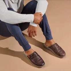 OluKai Mua 'Ili - Dark Wood / Silt -Footwear Fusion Shop 10502 6321 102 M MUA ILI DkWoodSilt