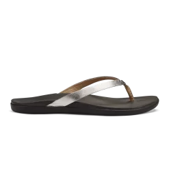 OluKai Ho‘ōpio Leather - Silver / Charcoal