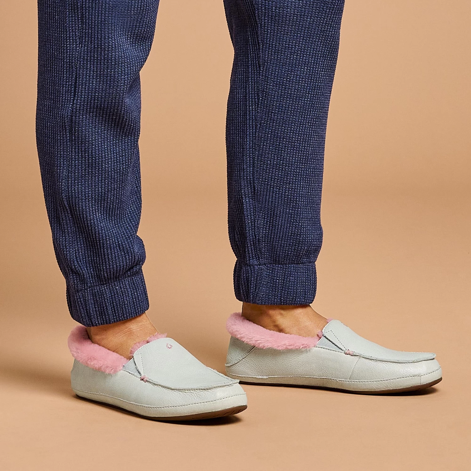 OluKai Ku‘una - Mist Grey 2 OluKai Ku‘una - Mist Grey - Image 2