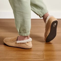 OluKai Ku‘una - Golden Sand -Footwear Fusion Shop 20428 GSGS 102 W Ku una GldsGlds Web Opt