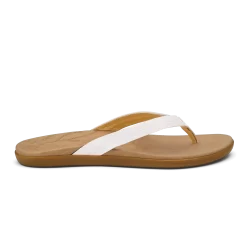 OluKai Honu - Bright White / Golden Sand