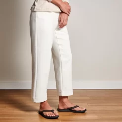 OluKai ‘Aukai - Black -Footwear Fusion Shop 20442 4040 102 W AUKAI BlackBlack 2