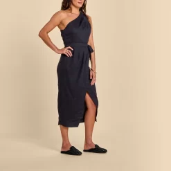 OluKai Mi‘i - Black -Footwear Fusion Shop 20495 4040 102 W MI I BlackBlack