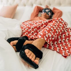 OluKai Kīpe'a Heu - Black 9 OluKai Kīpe'a Heu - Black -Footwear Fusion Shop Kipe aHeu Black galleryimage 04